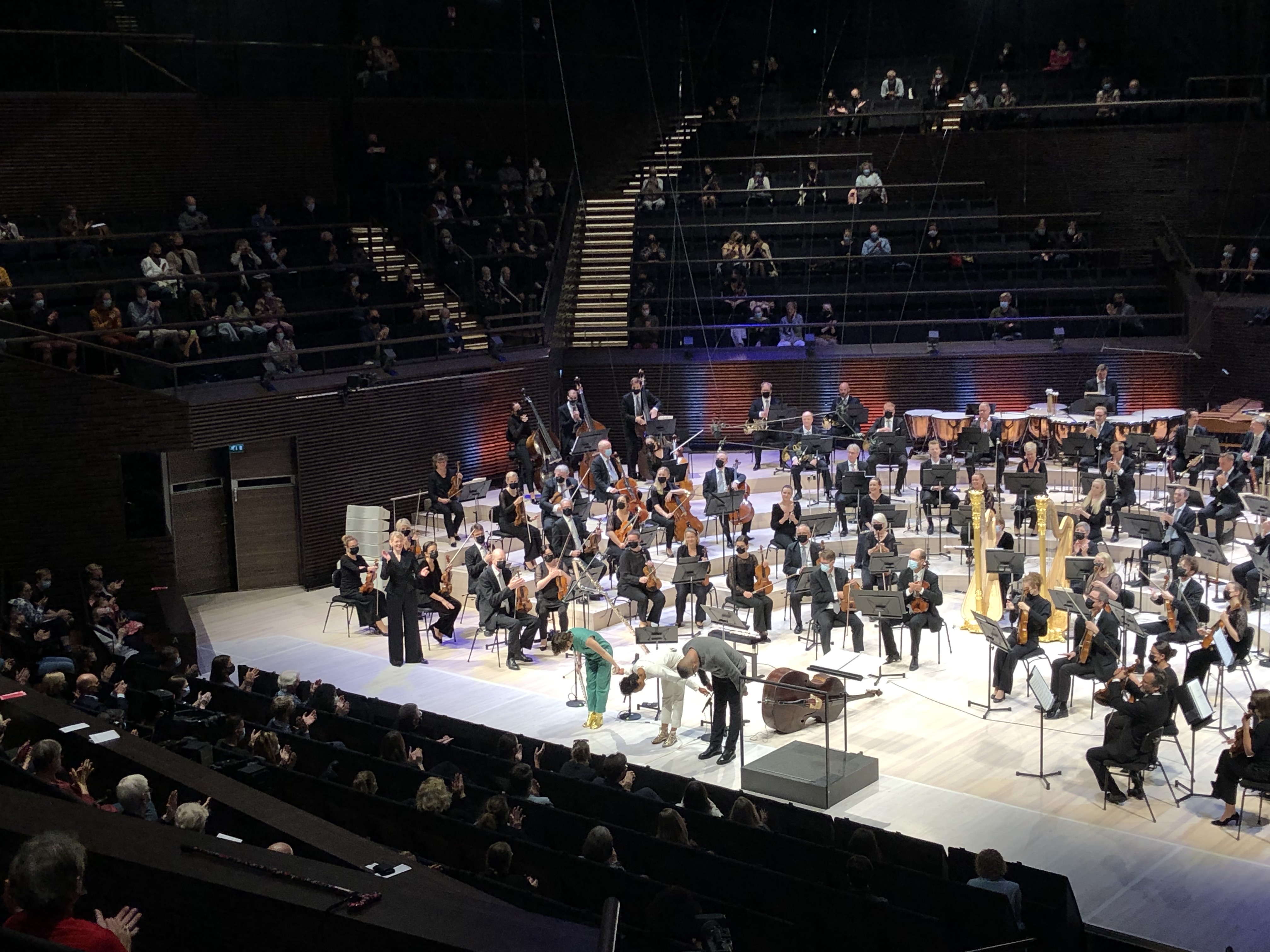 Tremendous world premiere for Felipe Lara's Double Concerto by