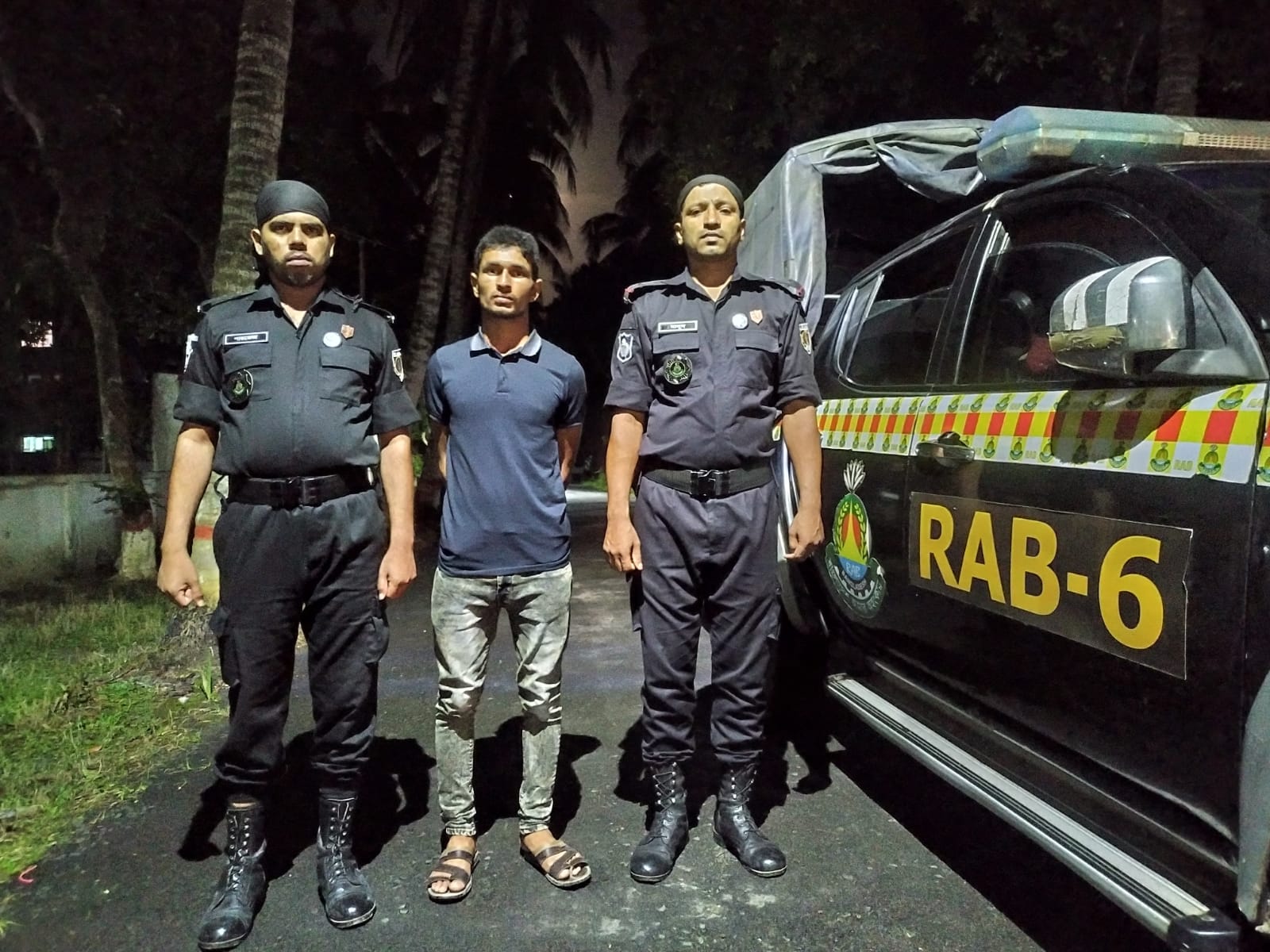 র‌্যাবের হাতে তাজকিয়া হত্যা মামলার প্রধান আসামী গ্রেফতার