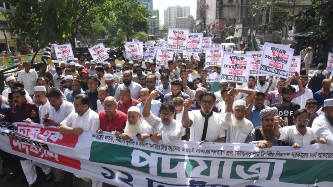 সরকারের পতন ছাড়া তিন জোটের নেতারা ঘরে ফিরবেন না