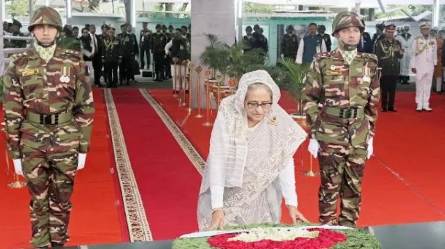 জন্মবার্ষিকী ও জাতীয় শিশু দিবসে বঙ্গবন্ধুর প্রতিকৃতিতে প্রধানমন্ত্রীর শ্রদ্ধা