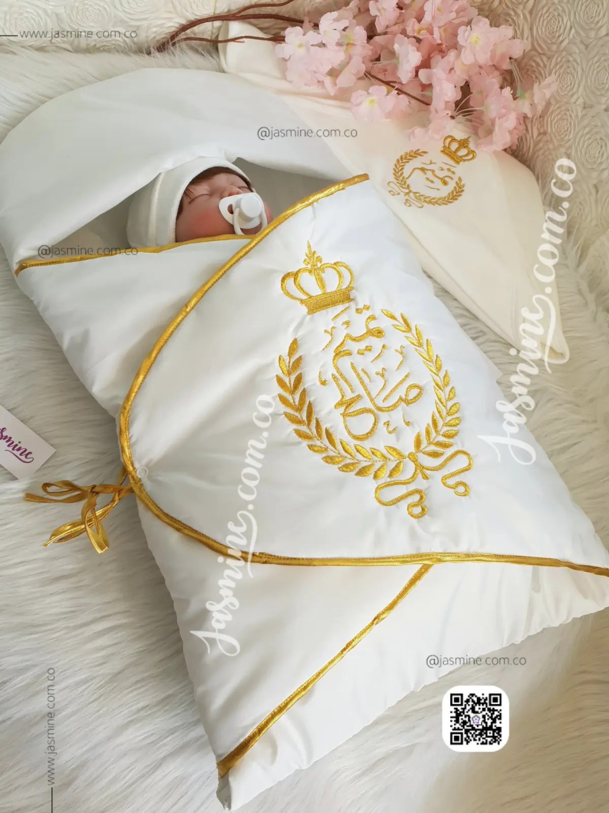 بورت بتصميم تطريز ذهبي اسم (تميم صالح Tamim) Baby soft sleeping bag