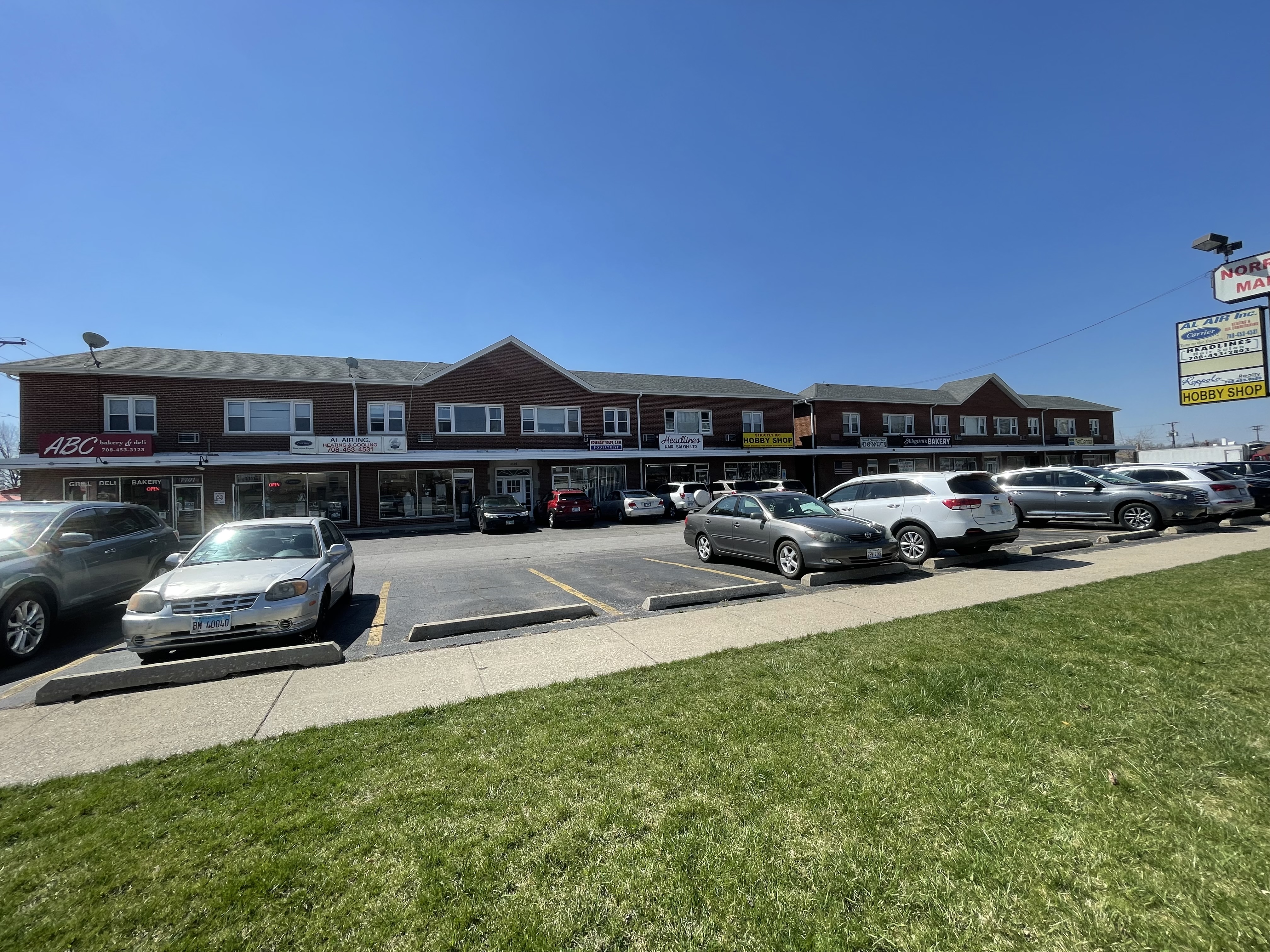 7701-7757 W Lawrence Ave, Norridge, IL 60706 photo