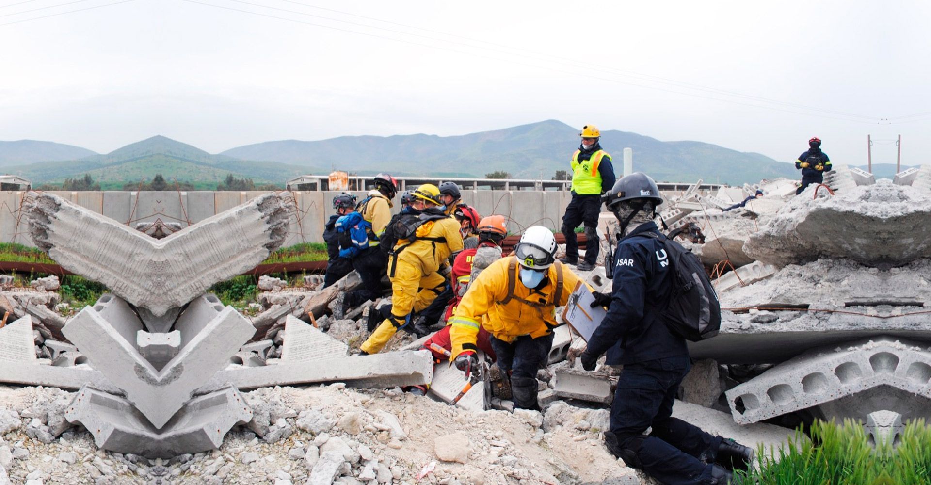 taller-Busqueda-Rescate-Estructuras-Colapsadas-bg