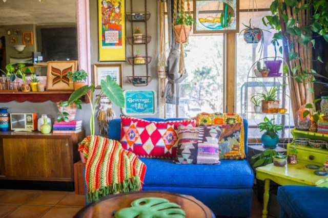 COLORFULL LIVING ROOM WITH LAYERS OF TEXTURE, COLOR AND PATTERNS