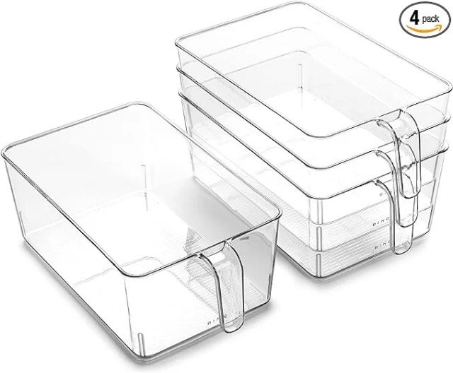 Small Fridge Organization
