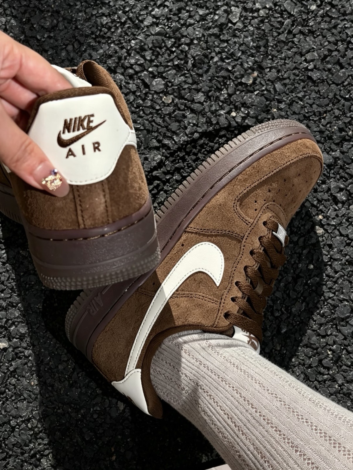 Nike Air Force 1 Low "cacao brown" 麂皮棕空軍 米白Swoosh IQ0136-200