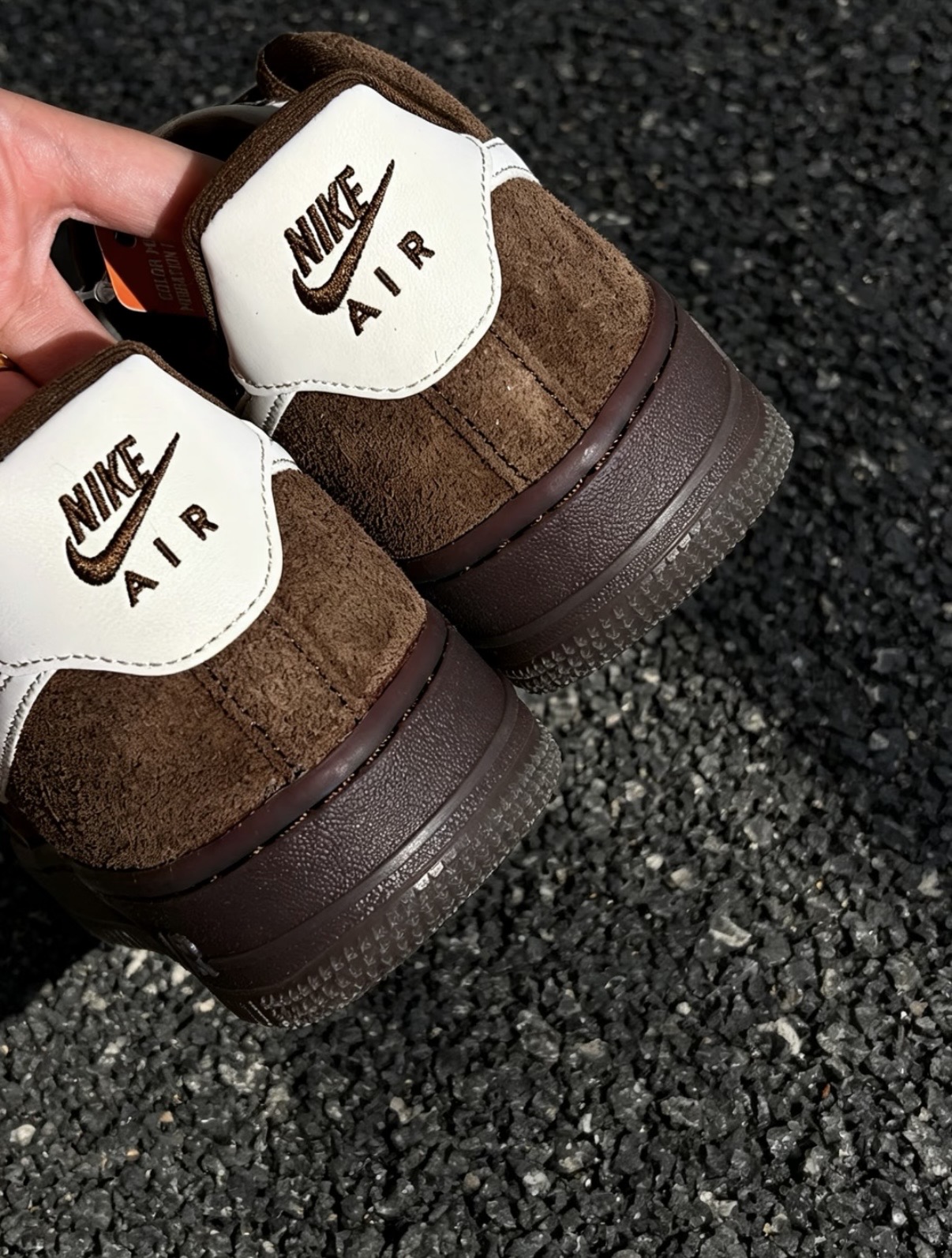 Nike Air Force 1 Low "cacao brown" 麂皮棕空軍 米白Swoosh IQ0136-200