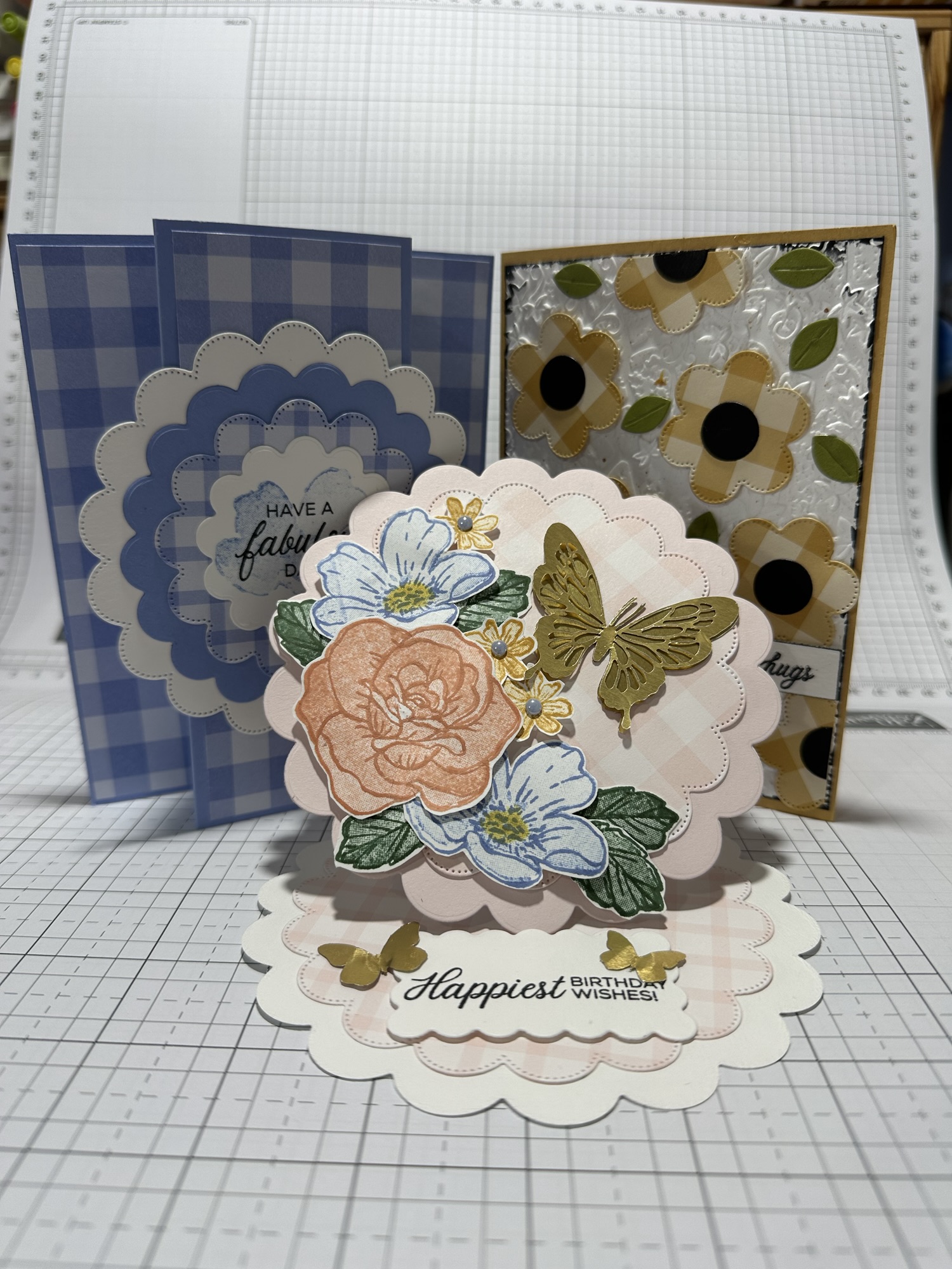 July 2026 Card Class, in person, in the post and on zoom –  Scalloped Blooms and Gingham Gallery