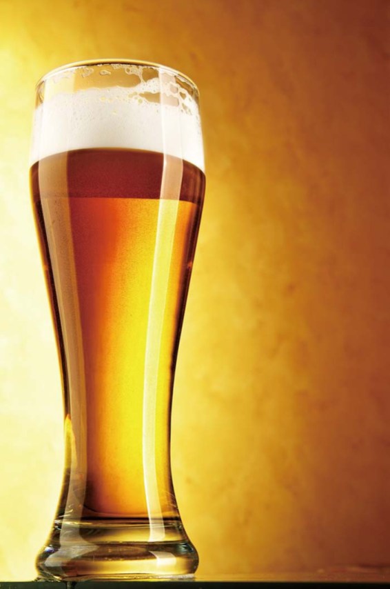 2026aichi_ichigyu-nagoya9 アサヒビールのSUPER COLD認定店になっている〈壱牛〉。樽、サーバー、グラス、注ぎ方、すべてが完璧。そしてこだわりの“冷え”によって引き立てられる最高の辛口体験を実感いただきたい