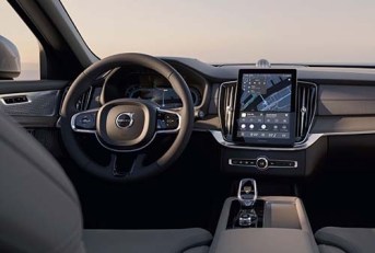2026nagano_volvo5 新型「XC90」に搭載された11.2インチのタッチパネル式センターディスプレイは、直感的な操作性を実現。