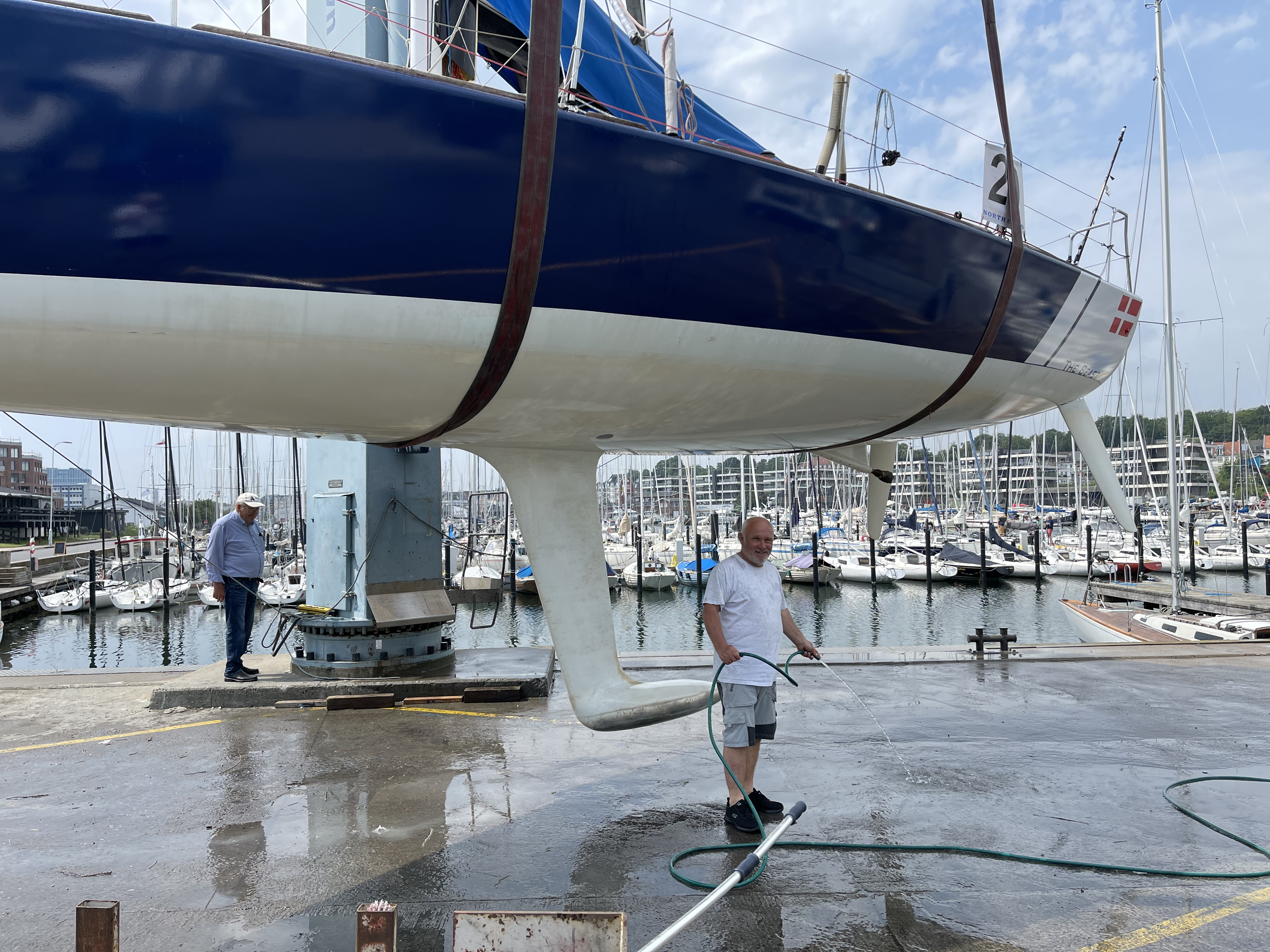 Med hjælp af Kim Barsland