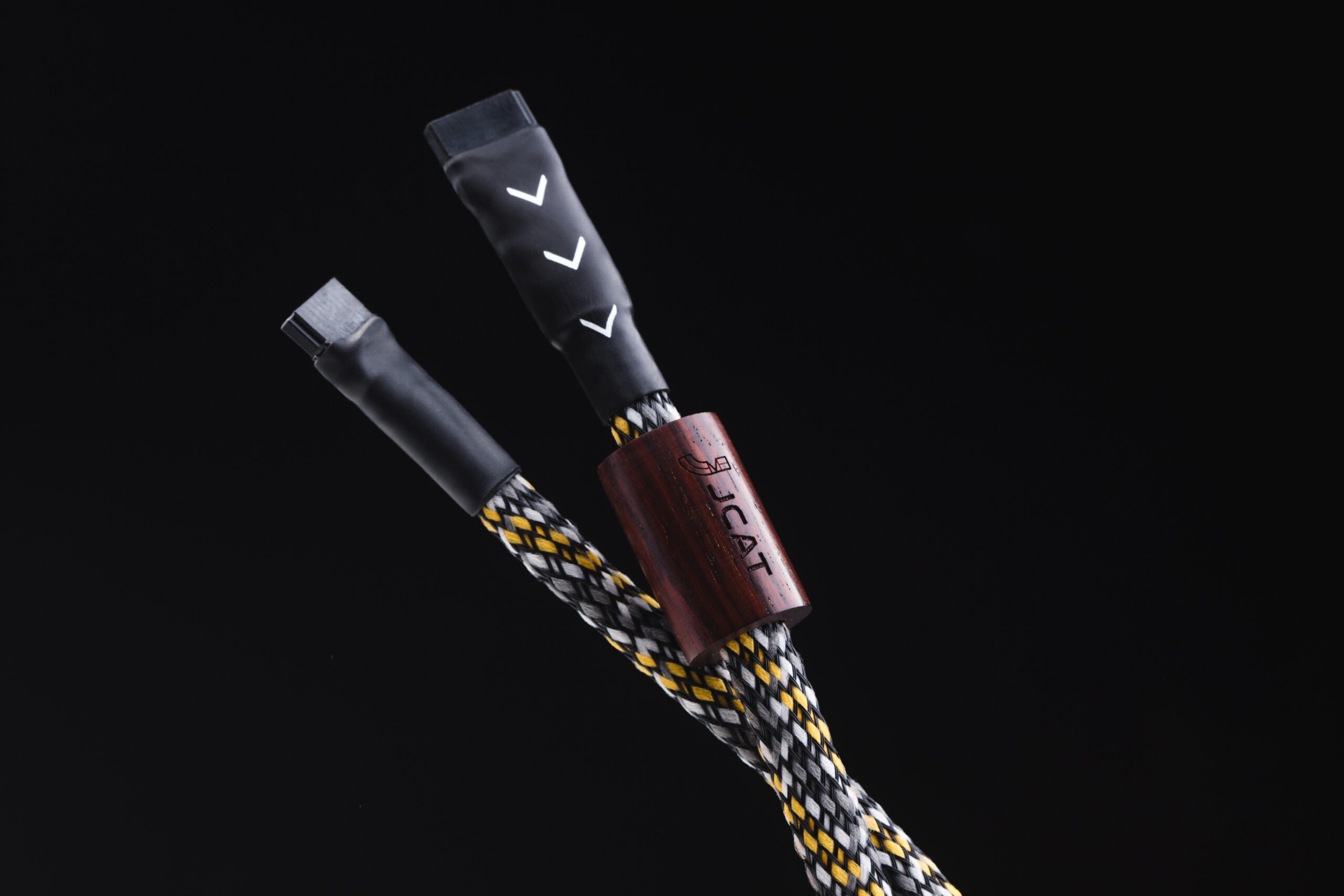 Audiophile SATA Cable optimized for sound quality