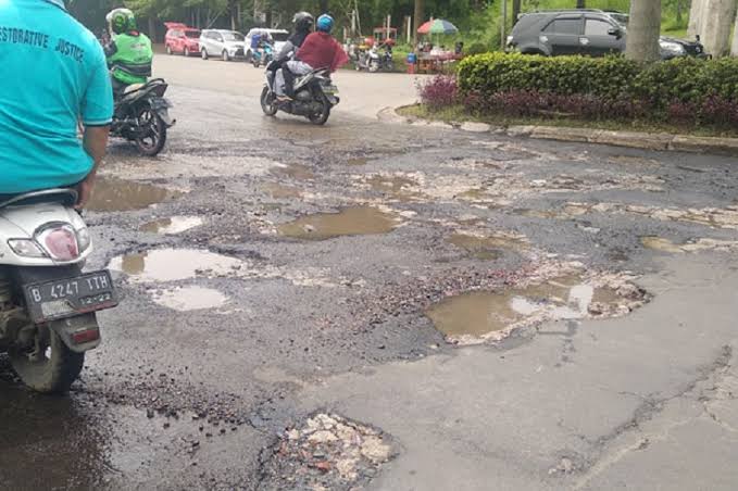 Jalan Berlubang, Pengaduan Terbanyak Rakyat Jakarta