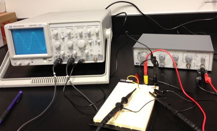 Exploring Ac Circuits Oscilloscope Function Generator Lab Course Hero - Premium Light Background Gallery - HD