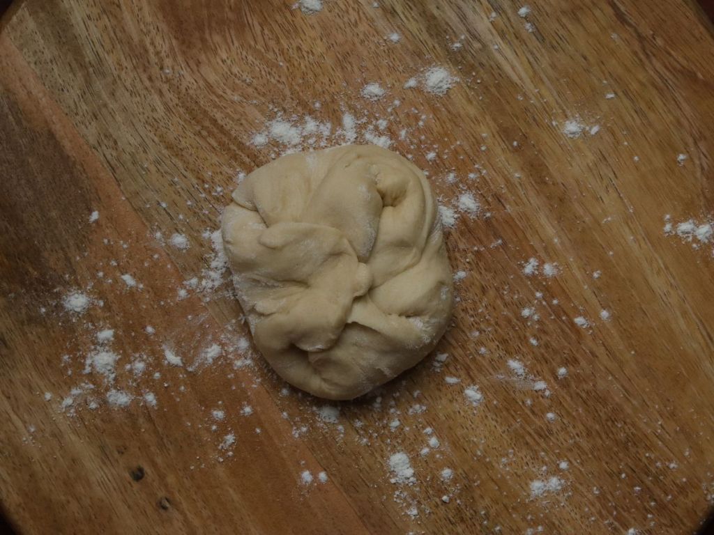 how to shape the hamburger buns