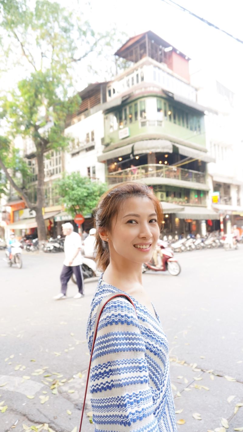 Jeanette Aw Visits Vietnam Hanoi J Code - Artistic Minimal Photo - High Resolution