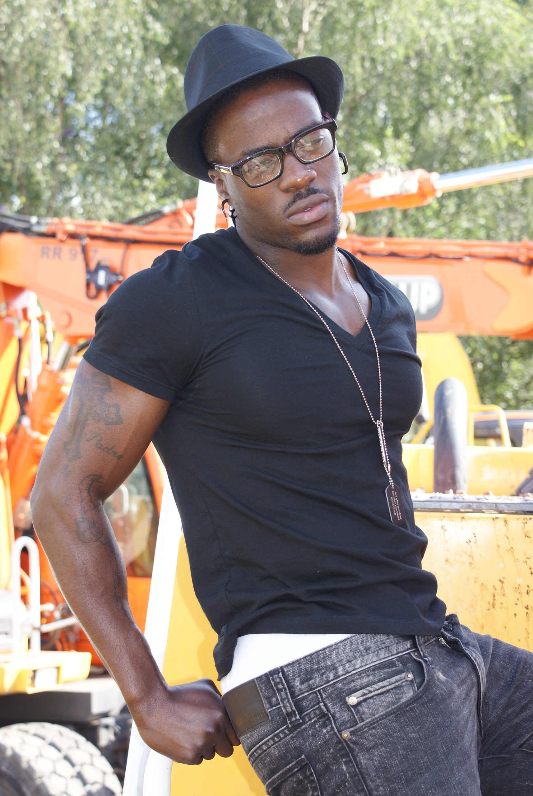 PHOTOGRAPHER · CREATIVE DIRECTOR · EDUCATOR - Jeff JH