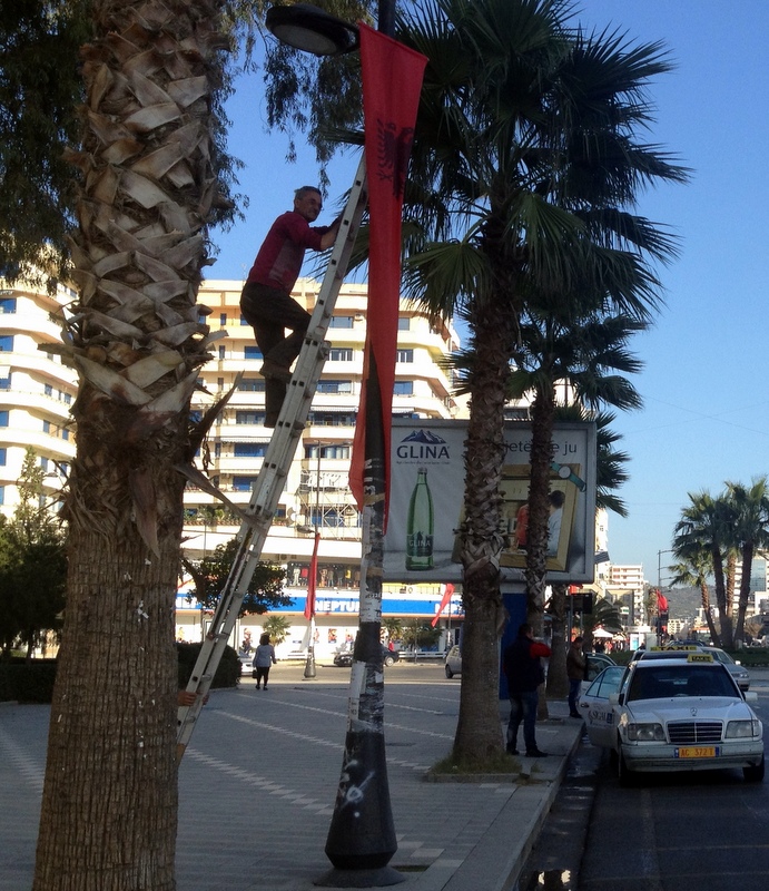 HANGING "INDEPENDENCE" BANNERS