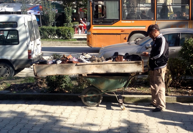 WHEELBARROW SHOE SALESMAN