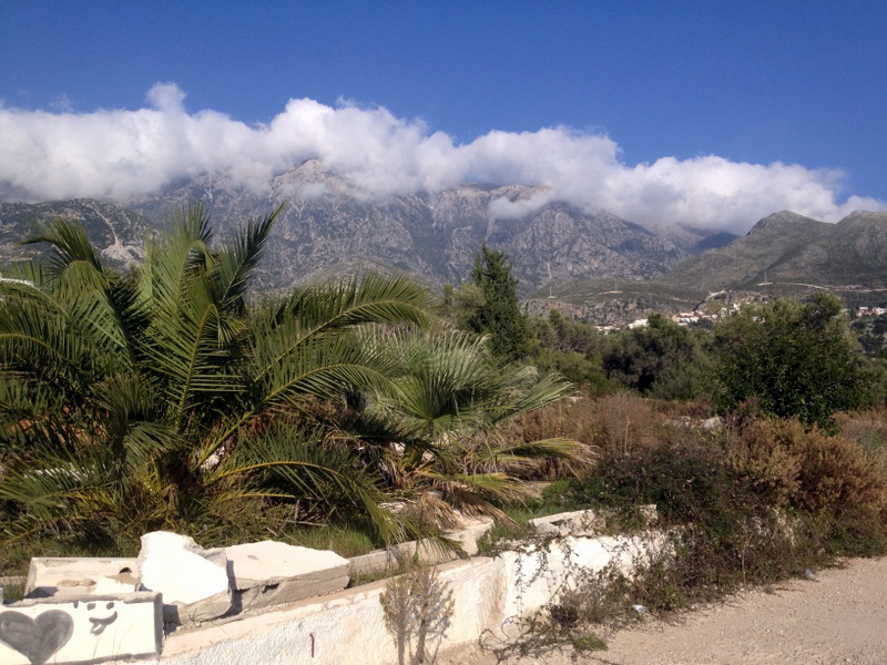MOUNTAIN SURROUND THE COAST