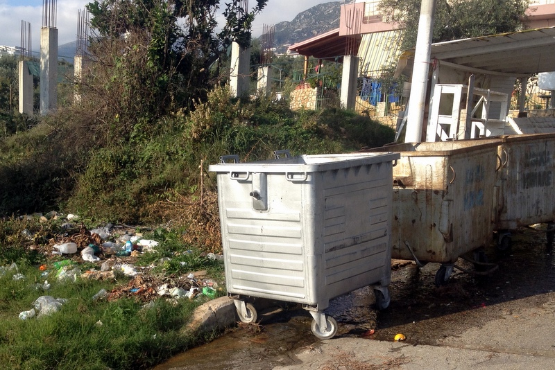 SAME ALBANIAN GARBAGE PROBLEM