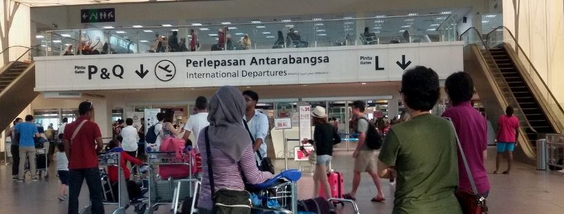 There is no direct connection from stasiun pasar turi to juanda surabaya airport. Cara Menuju Bandara Juanda Dari Stasiun Pasar Turi Jejak Dolan