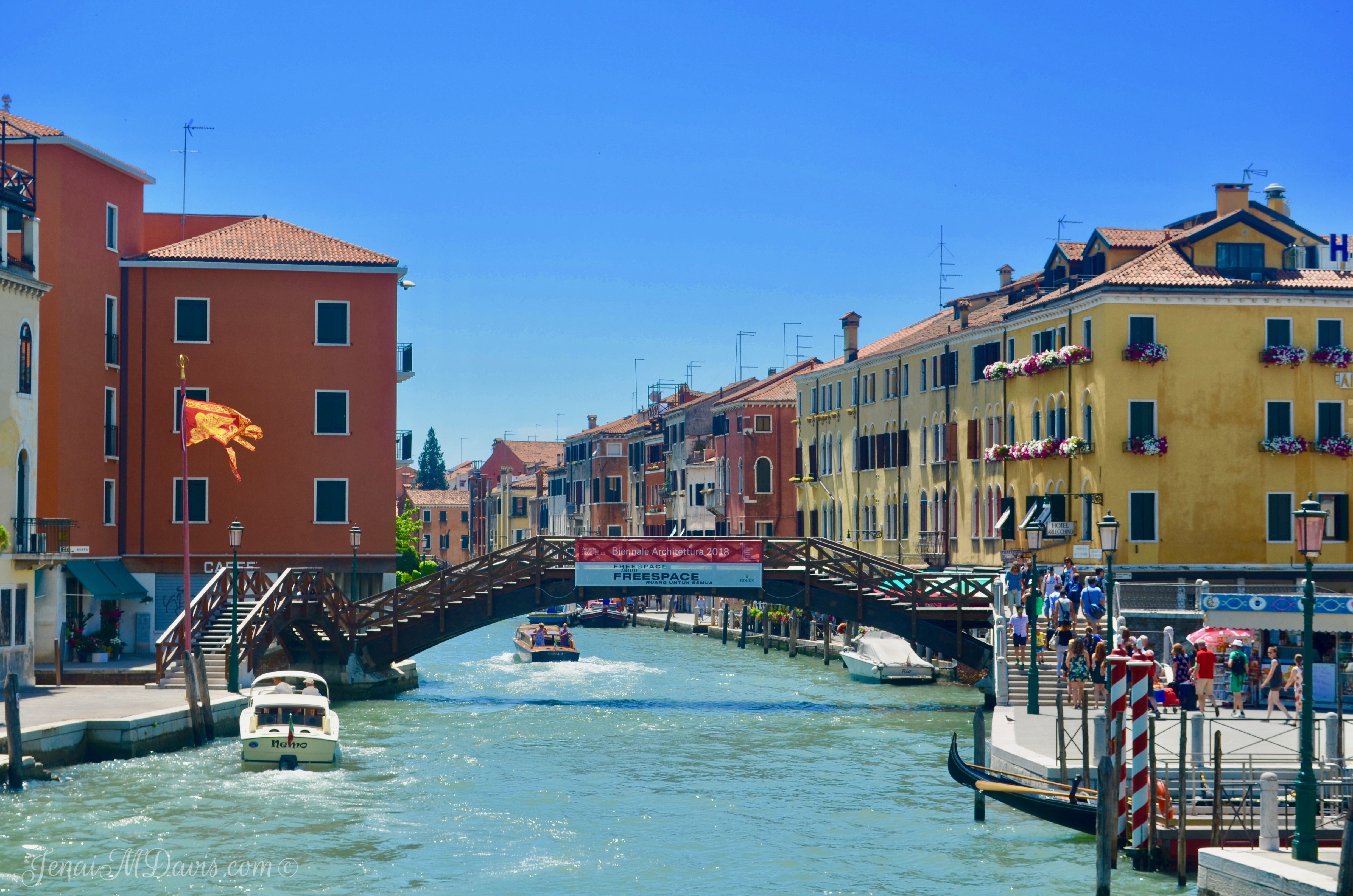 From the first step onto the island, everything is a picture.