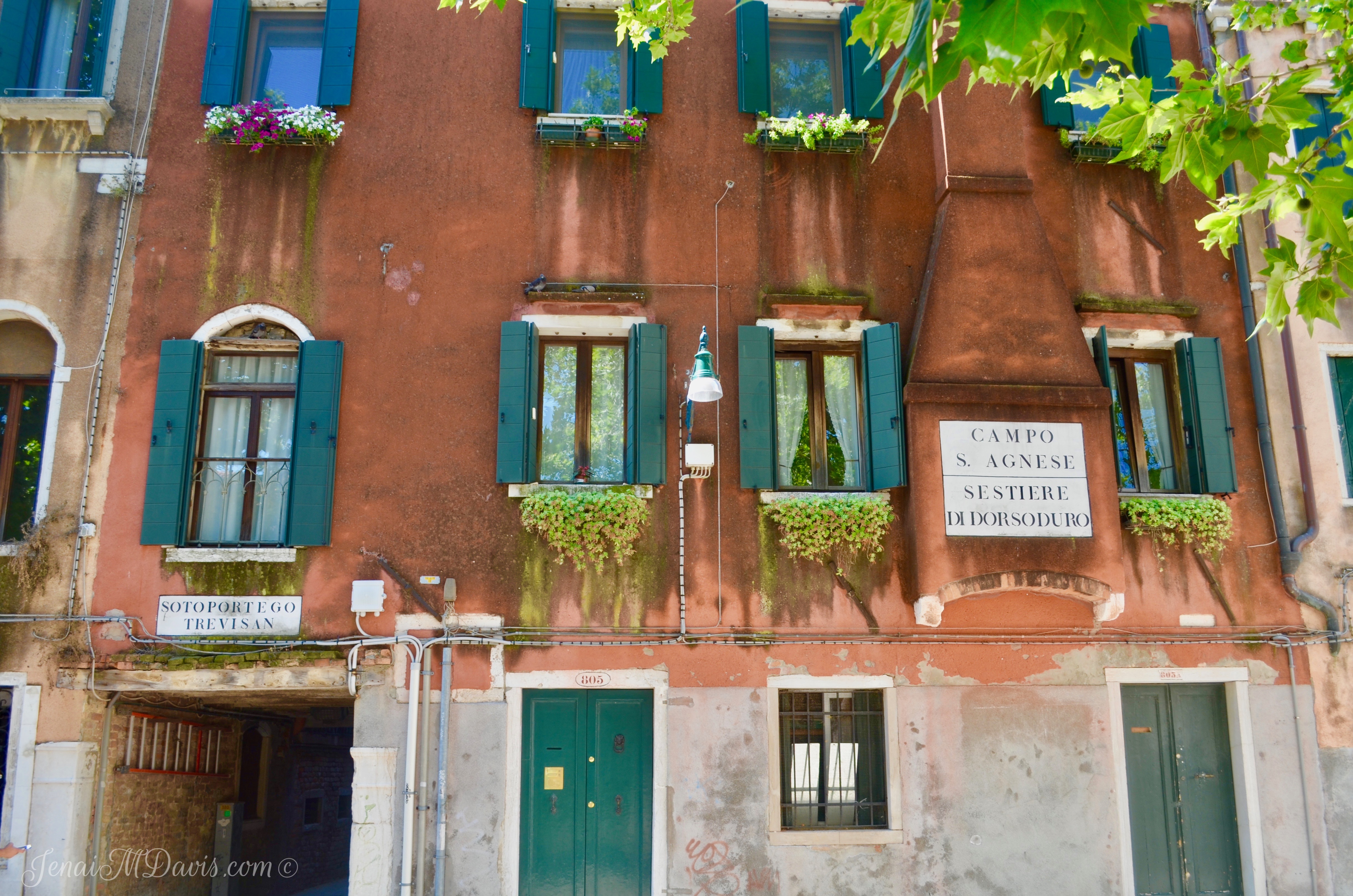 The street signs in Venice serve little-to-no purpose for Venezians. They abide by landmarks