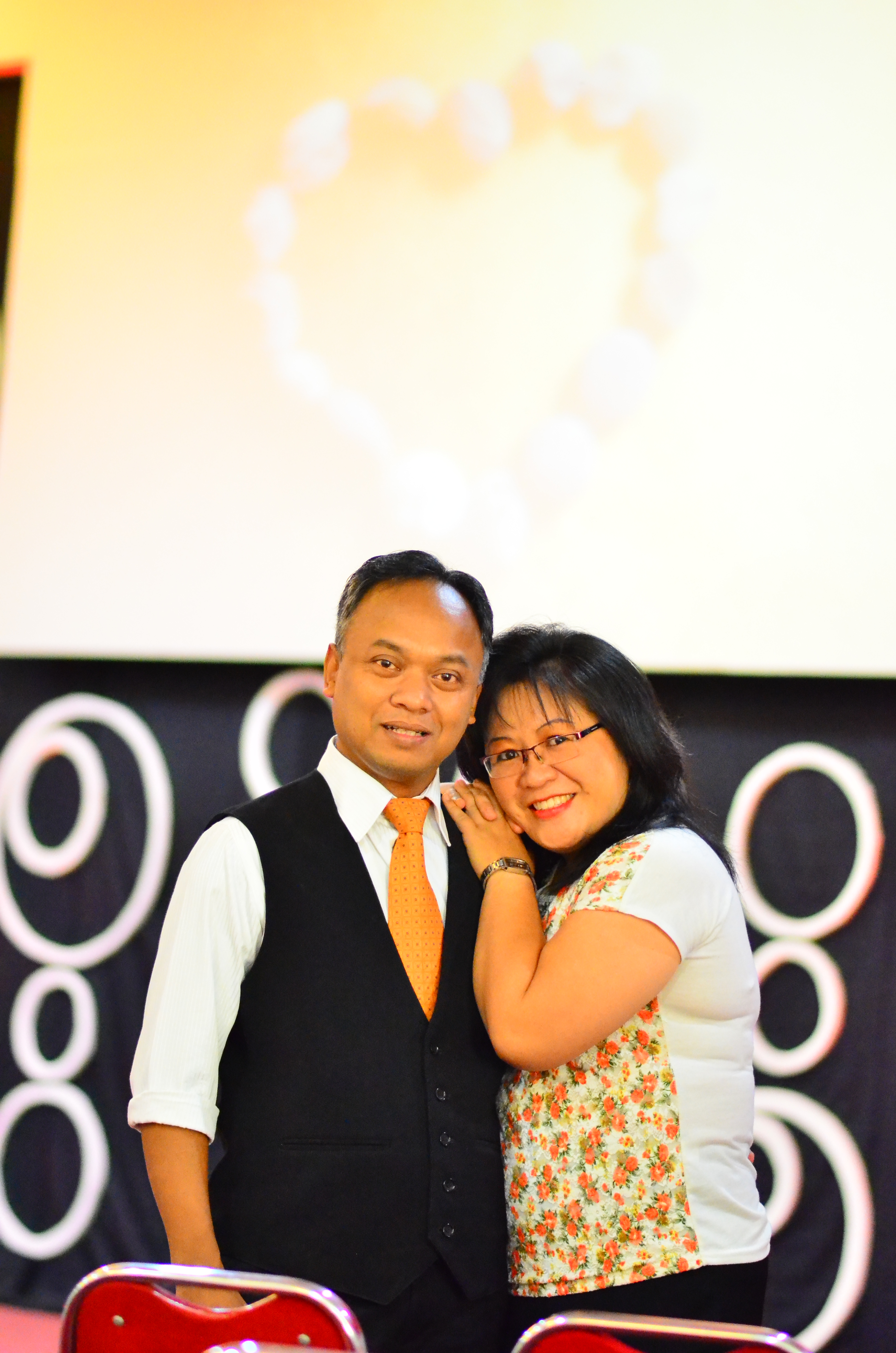 Tuhan menempatkan kami saat ini ( 2016) di Kendari, Sulawesi Tenggara. Indonesia.