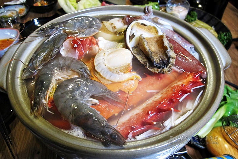 [捷運中山站/松江南京站美食] 阿國海鮮燒烤小鋪，超爆CP值帝王蟹海鮮火鍋，居酒屋怎能這麼平價啊?
