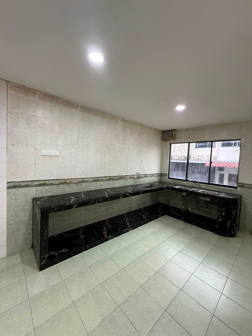Double Storey Terrace House in Taman Sutera, Saleng Skudai / 沙令花园双层排屋