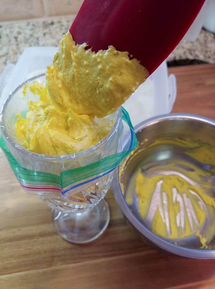 Easy way in putting egg mixture into piping bag