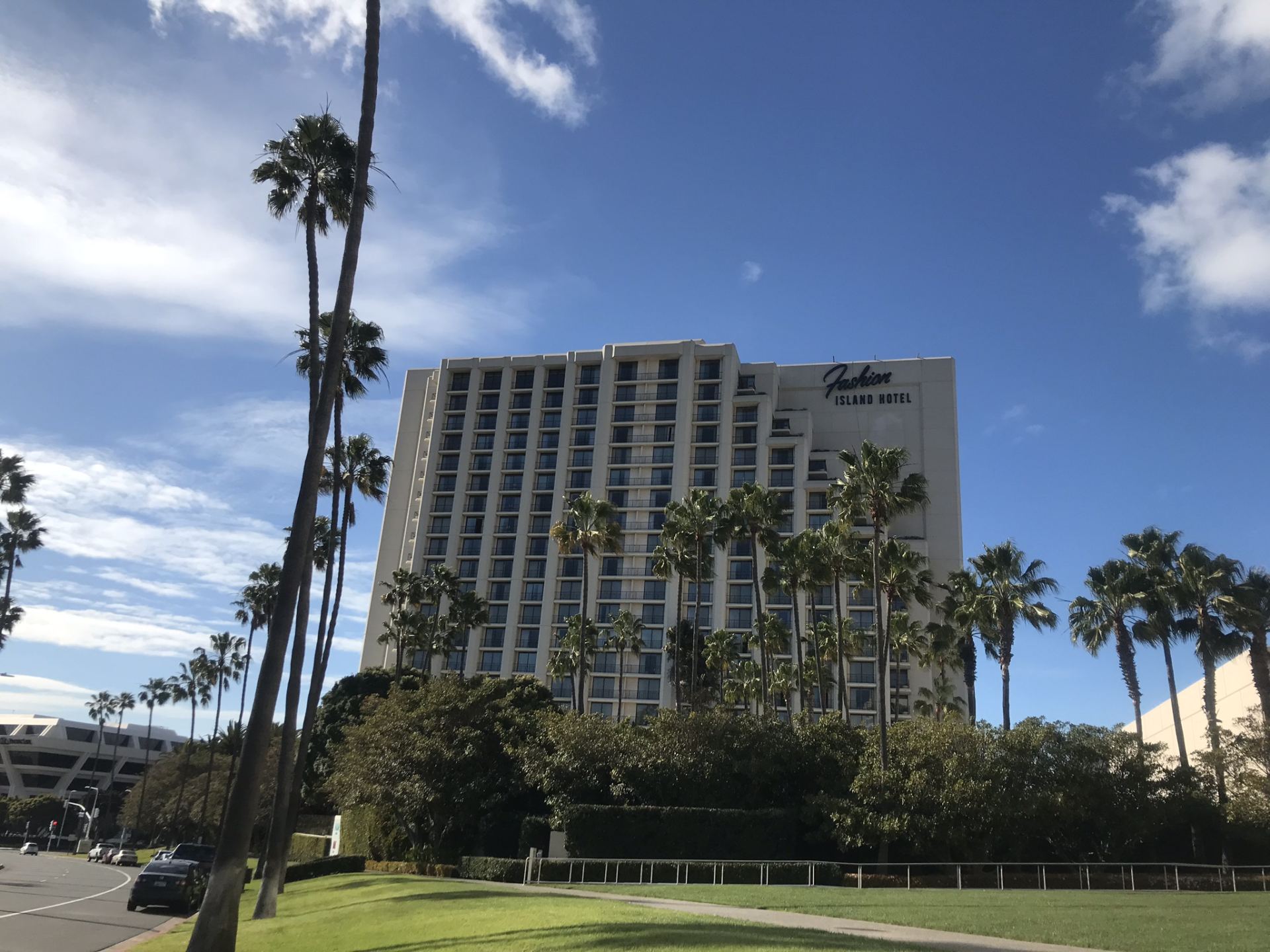 Fashion Island Hotel Newport Beach: Fab Food, Superb Style And