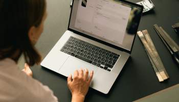 Creating store online marketing strategy