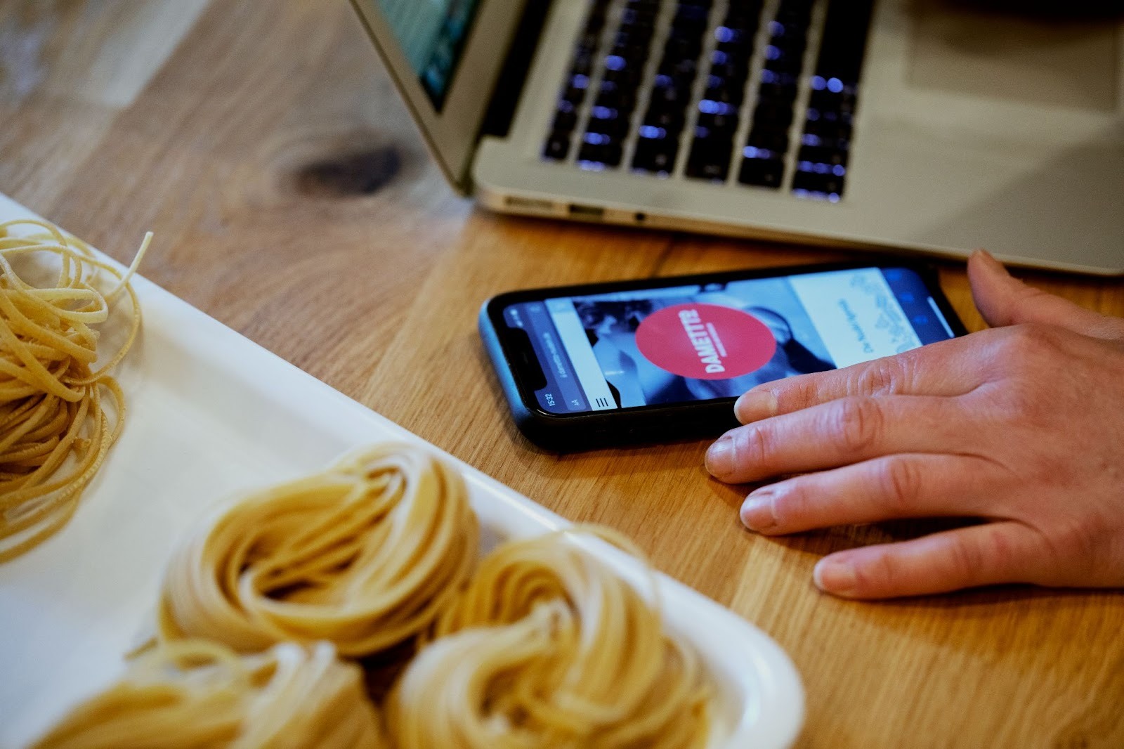 Leitfaden zum internationalen Telefonnummernformat mit Beispielen
