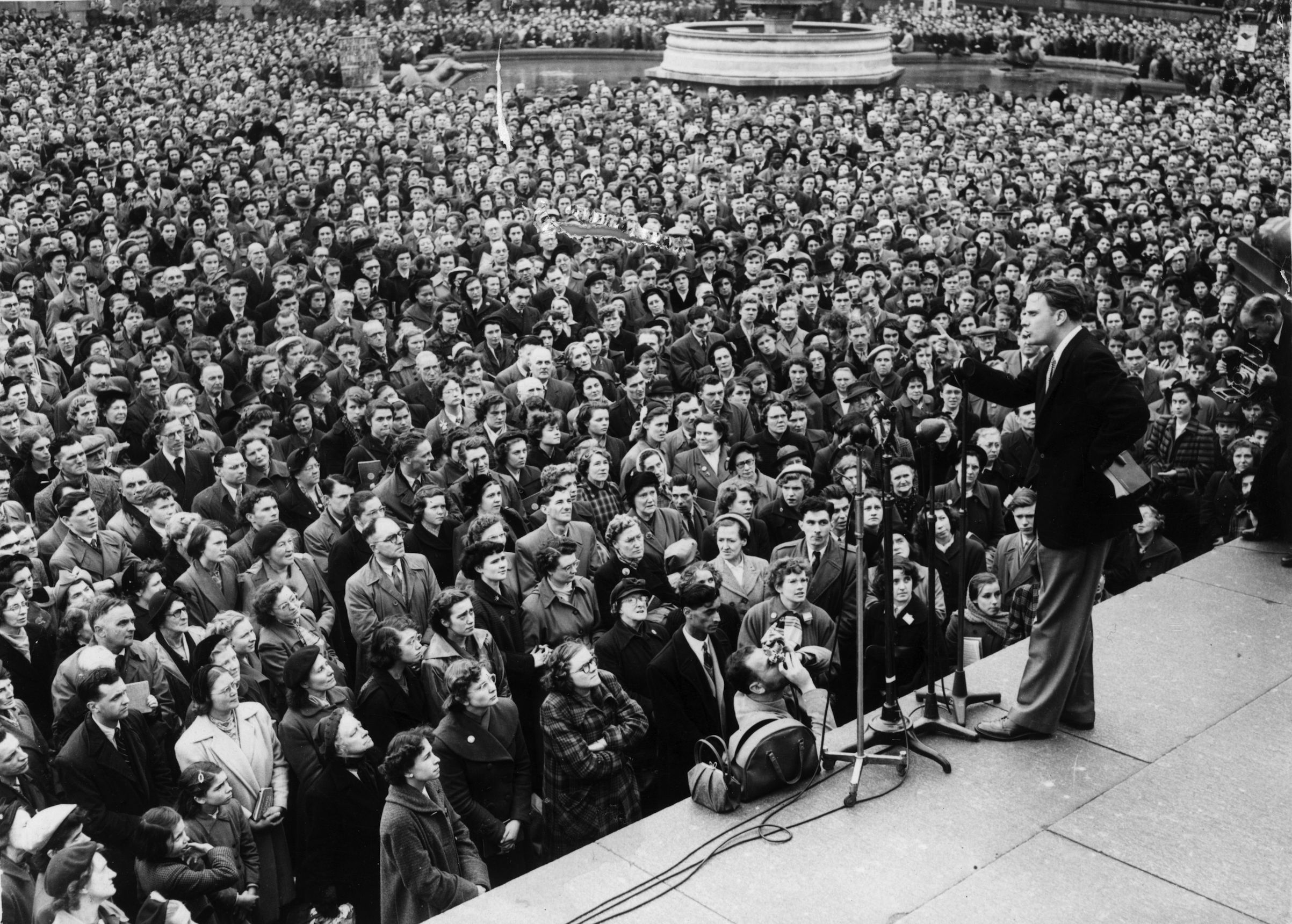 BIlly Graham Preaching