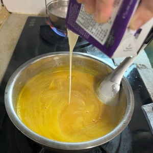 加入鮮奶油
