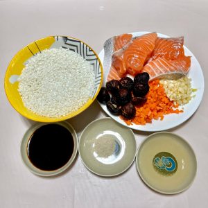 鮭魚香菇炊飯材料
