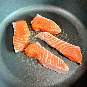 煎鮭魚