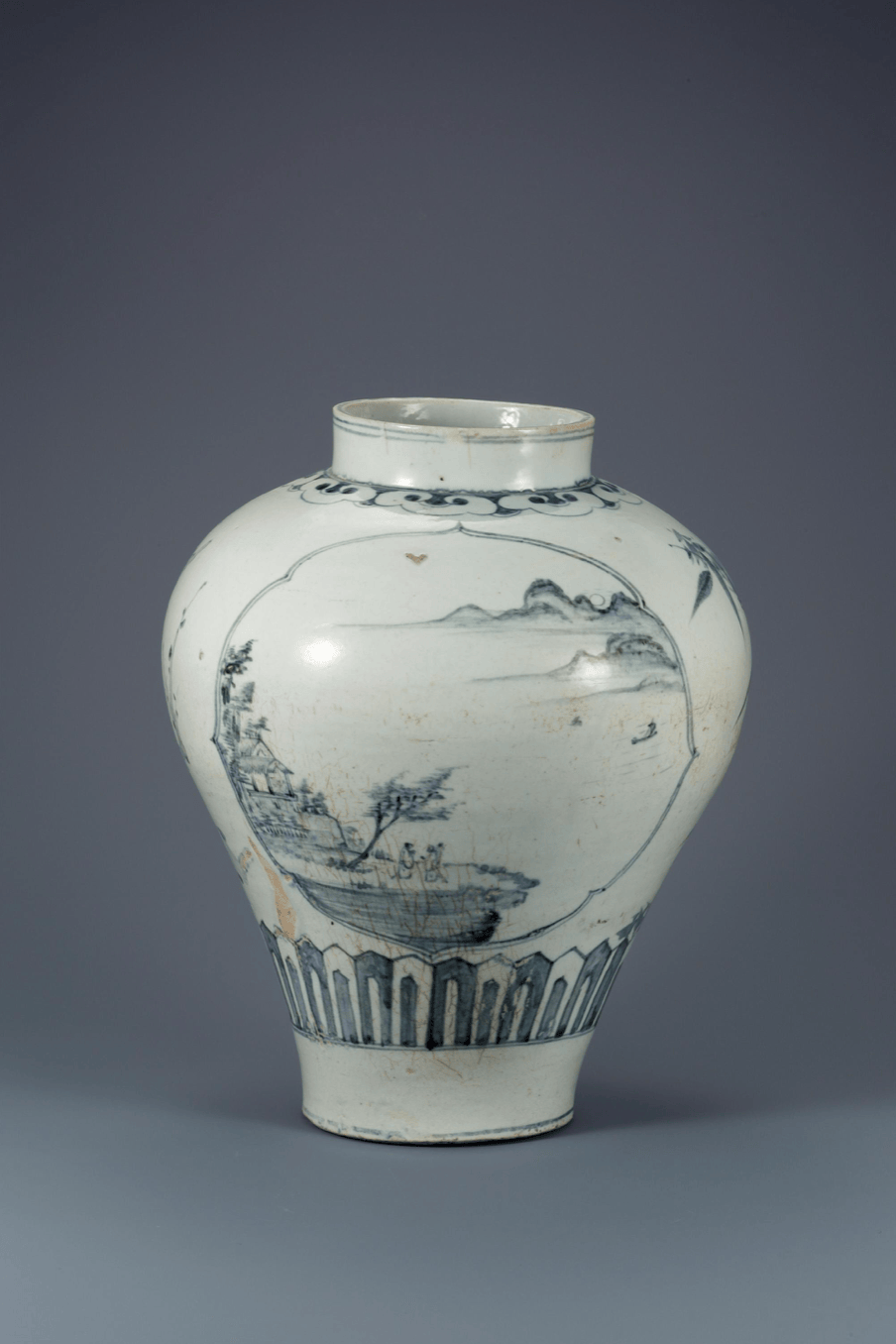 Cheonghua Baekja cobalt underglaze porcelain jar — Joseon dynasty 18th century,
National Museum of Korea collection