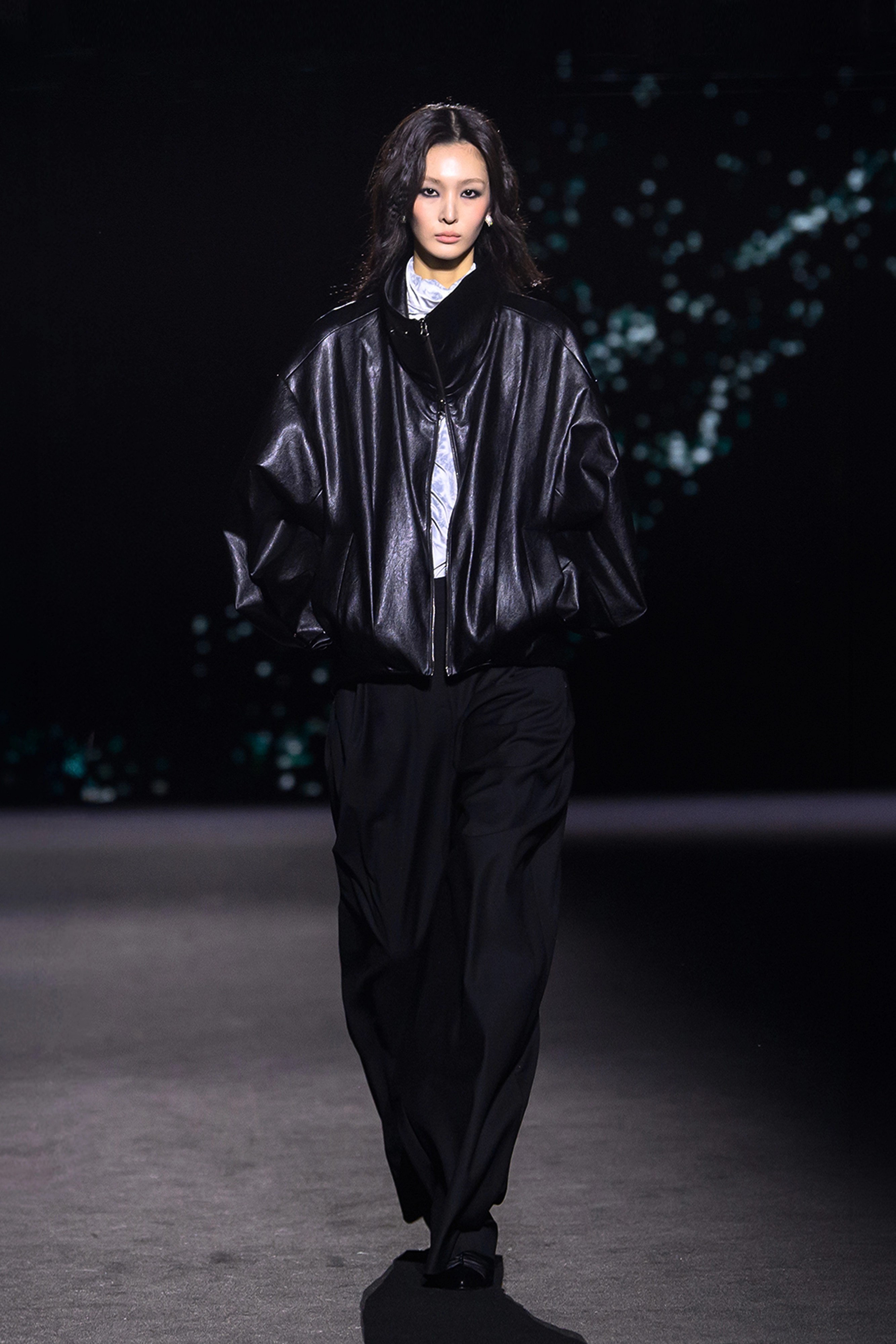 Seoul Fashion Week volume silhouette — Doucan 2026 F/W, contemporary Korean designer