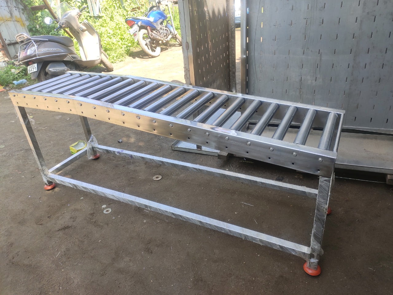 S.S. ROLLER CONVEYOR