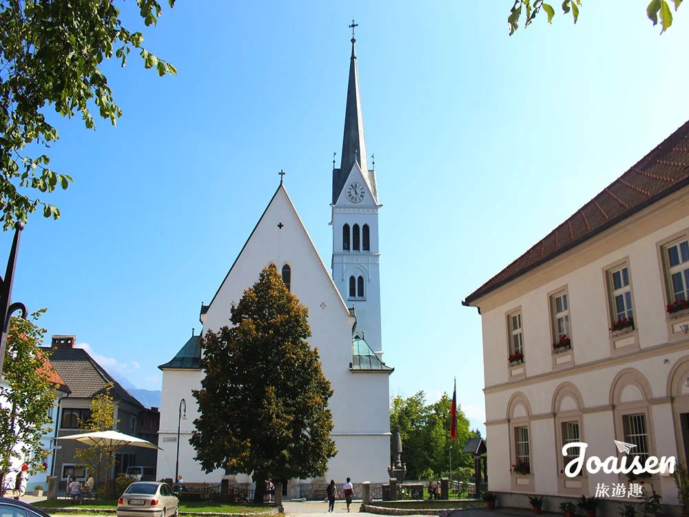 ▲ St. Martin Parish Church