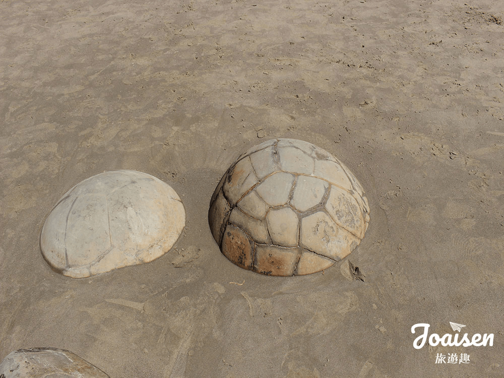 ▲ Moeraki Boulders