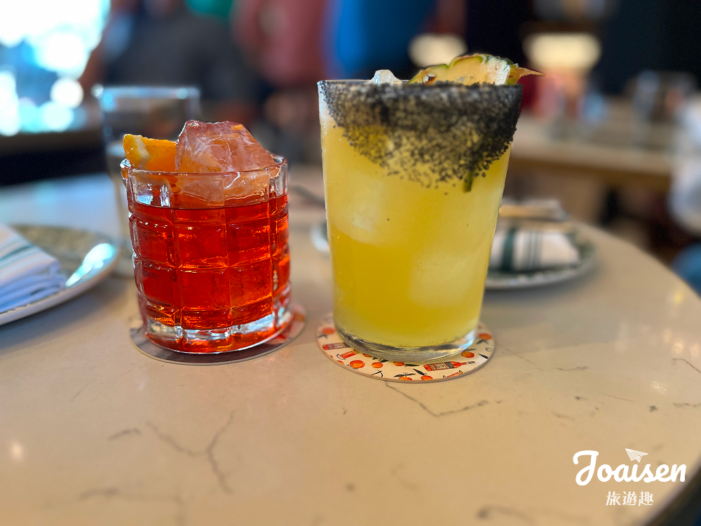▲ Negroni on tap & Fluffy Margarita Royale
