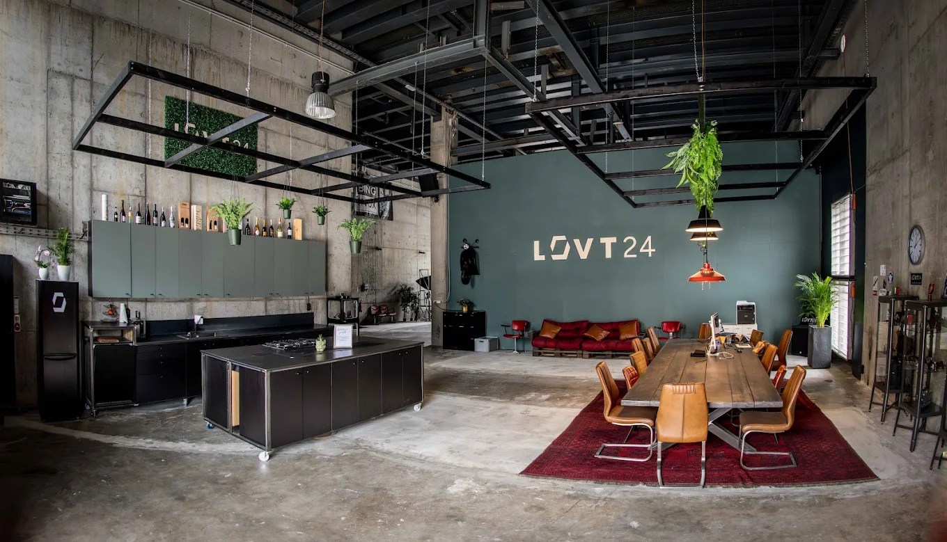 Lovt 24 Eingang Open Space