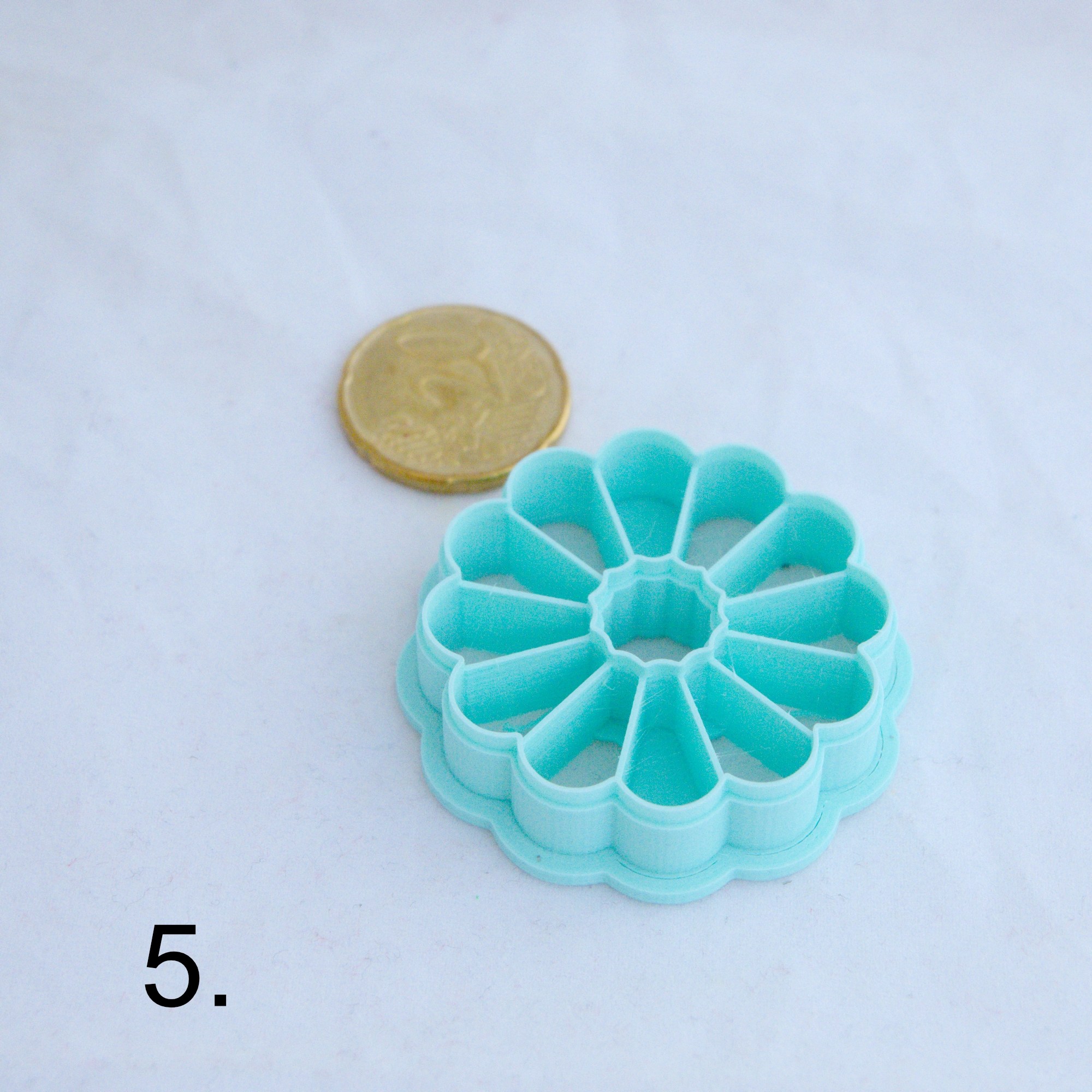 Daisy (hole in the middle)