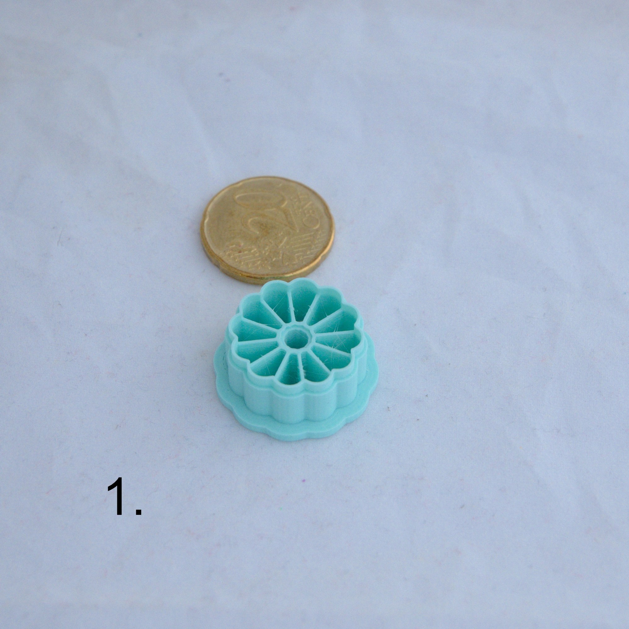 Daisy (hole in the middle)