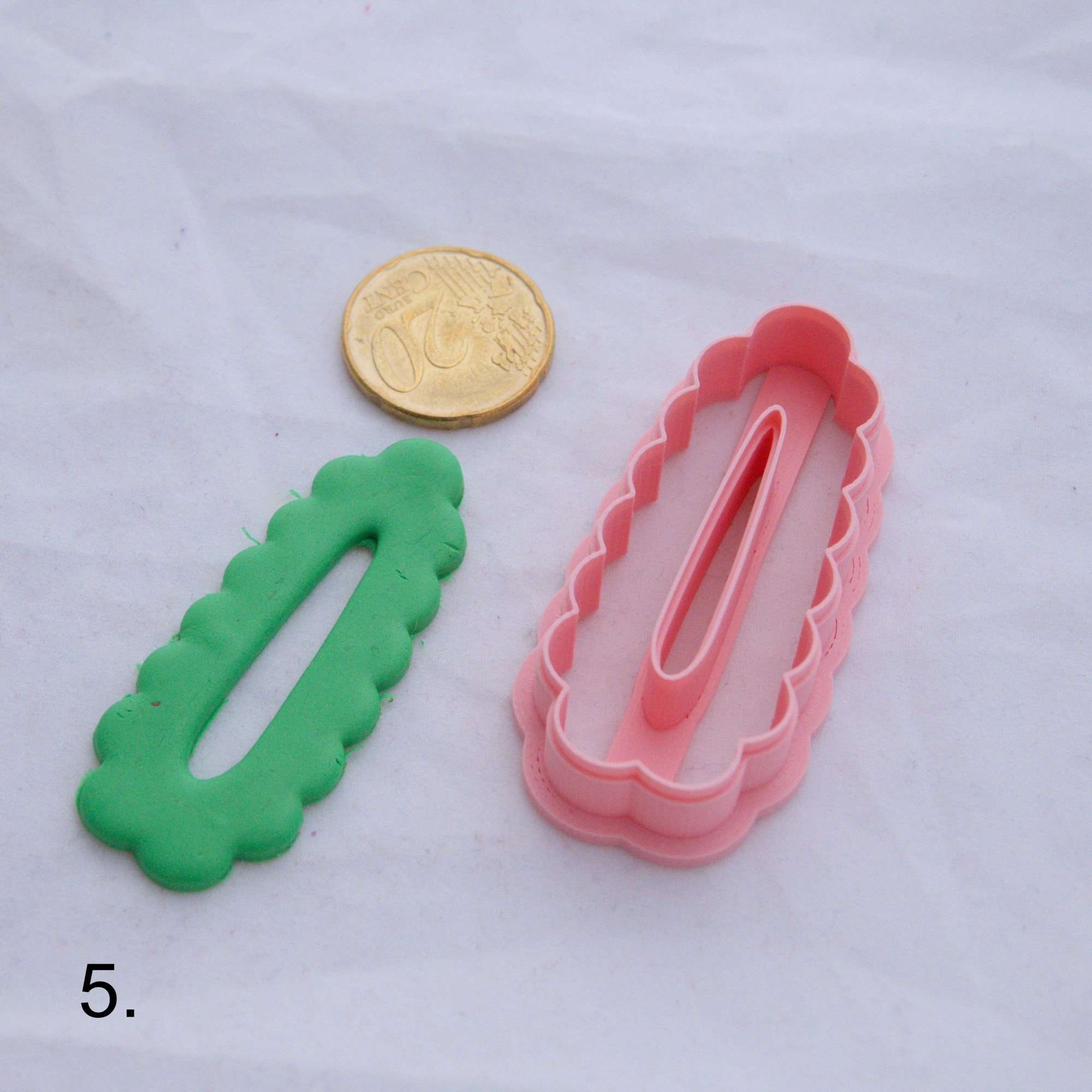 Hairpin clay cutter