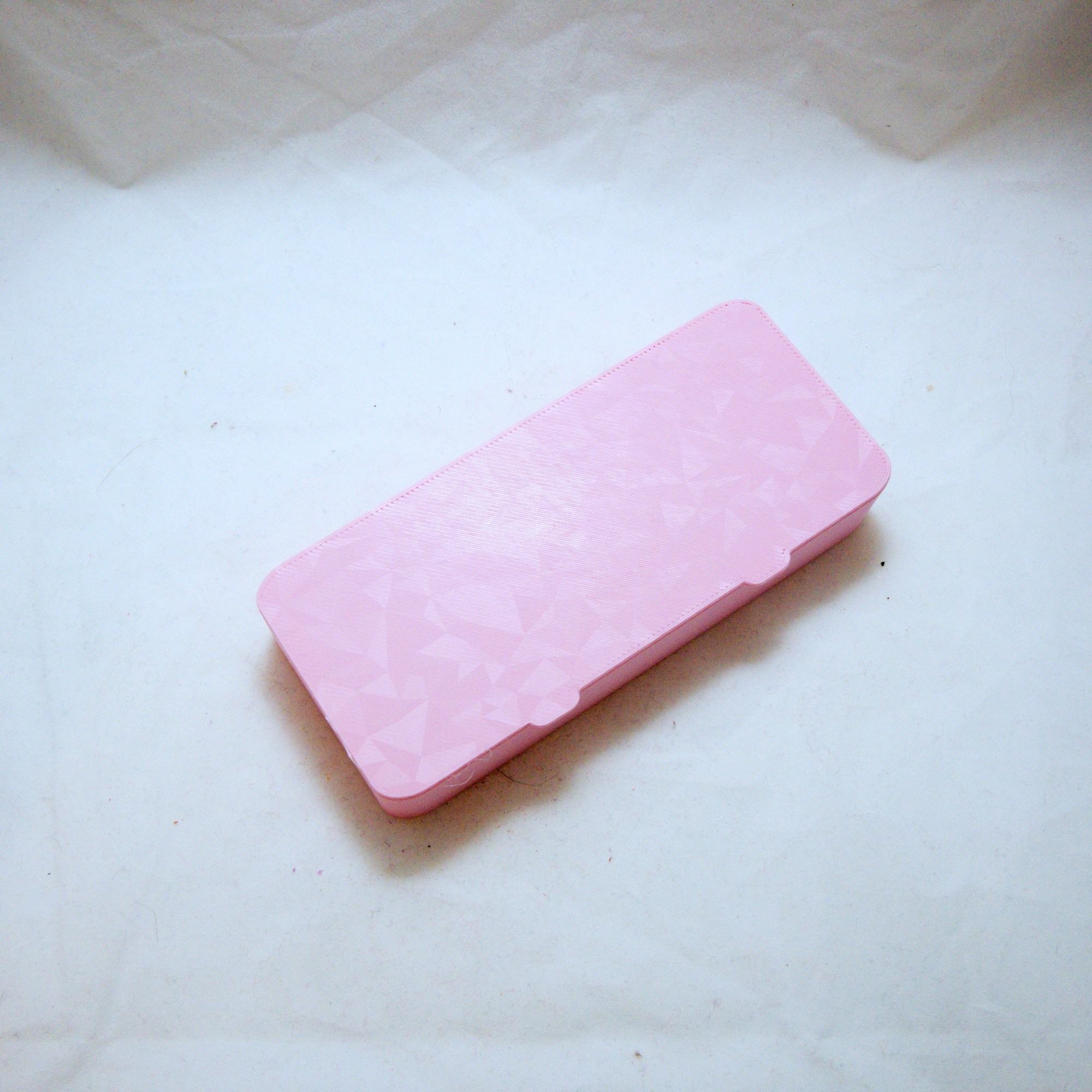 Pingotusalusta isoäidinneliöille ja afrikankukille